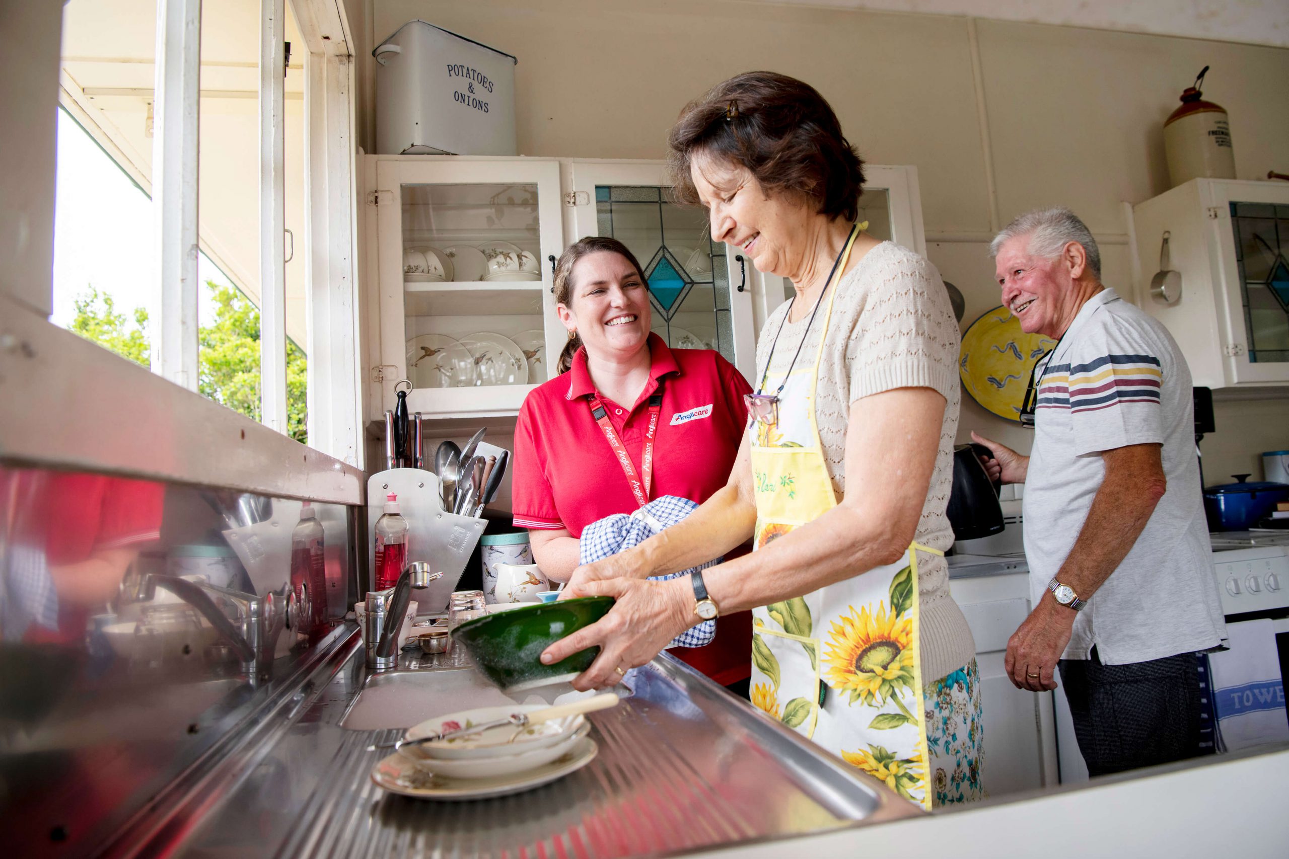 domestic-assistants-cleaner-anglicare-southern-queensland