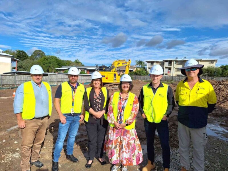 (L-R) Mike Marjanovic – Woollam Project Manager; Rees Maddren – Anglicare Southern Queensland Insync Youth Service Manager; Tammy Lloyd – Anglicare Southern Queensland Chief Operating Officer for Children, Youth and Families; Sue Cooke – Anglicare Southern Queensland Chief Executive Officer; Hayden Ross – Woollam Regional Manager; and Rudii Lundgren – Woollam Site Manager